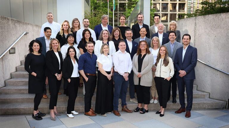 Cetera Snags 34-Member Team from Northwestern Mutual