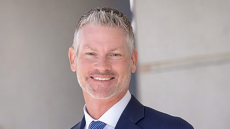 How SEIA Is Moving Advisors from 1099 Affiliation to W-2 Employees