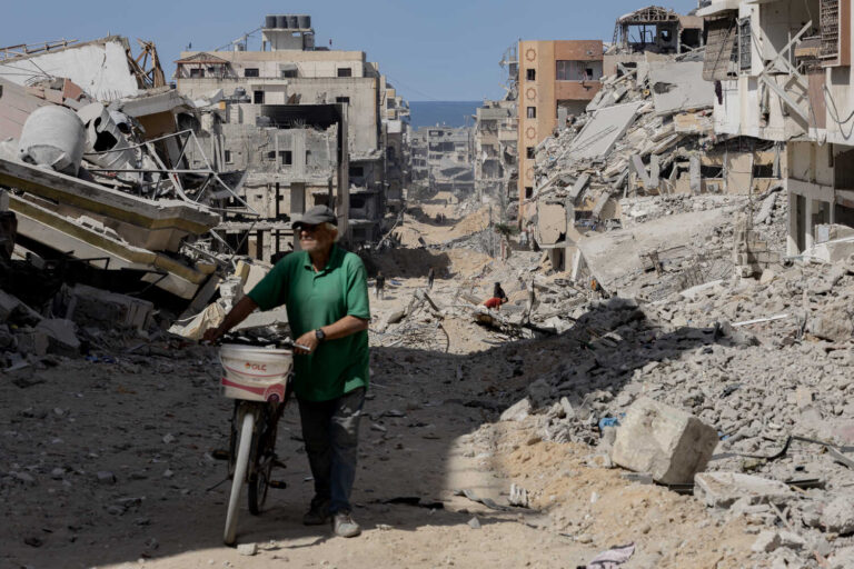 Residents Return to a Devastated Gaza City