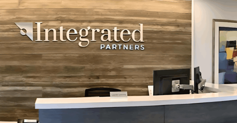 Deal & Moves: Integrated Partners Lures $609M BXB from Ameriprise